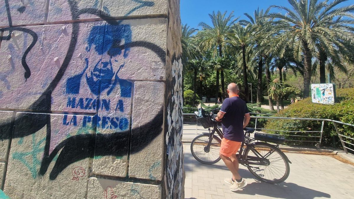 Pintada en València contra el president Carlos Mazón.