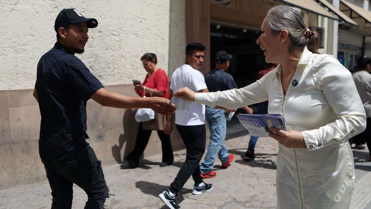 México acude a las urnas para elegir a sus jueces tras una polémica reforma judicial: "No estamos hechos para esto"