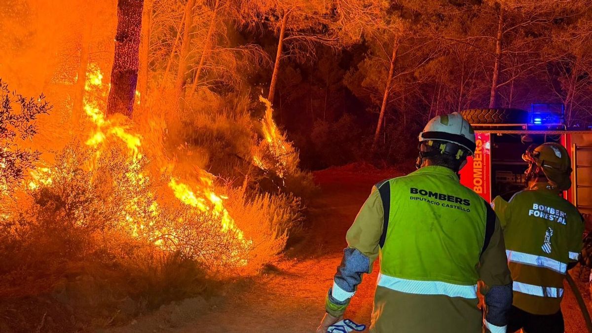 El incendio de La Vall d'Uixó sigue descontrolado, arrasa más de 9.000 hectáreas y permite desconfinar varios municipios