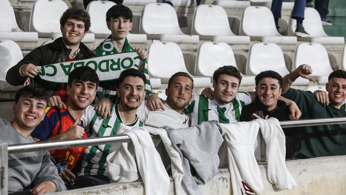 Grada Blanquiverde del Córdoba CF - FC Andorra