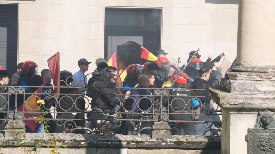 Lluvia de críticas a la Ertzaintza por la planificación del operativo de seguridad en la visita de Falange Española a Vitoria