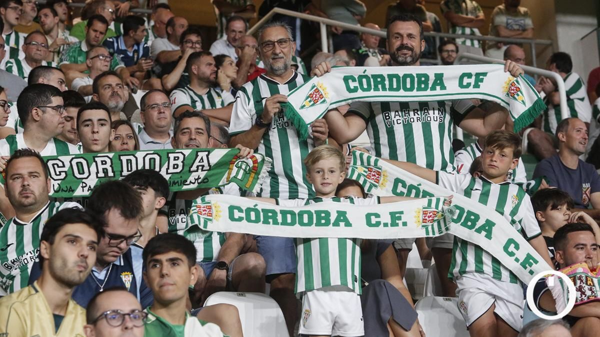 Grada Blanquiverde del Córdoba CF - Racing de Santander