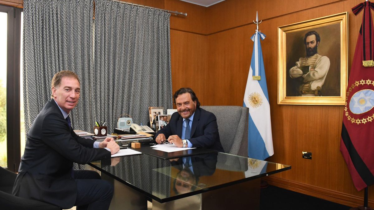 La pelea de extraordinarias: Santilli negocia con los gobernadores la reforma laboral mientras la oposición junta votos para voltear el DNU de la SIDE