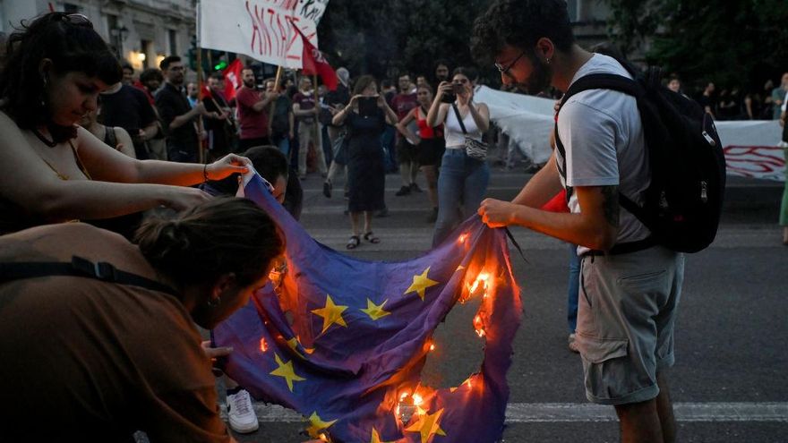 De la tragedia de Lampedusa al naufragio del Jónico: una década de fracaso europeo para evitar las muertes en el Mediterráneo