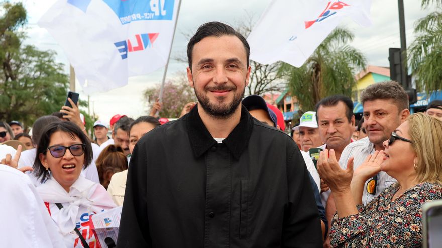 El candidato vicepresidencial Velasco dice que "se está acabando el socialismo" en Bolivia