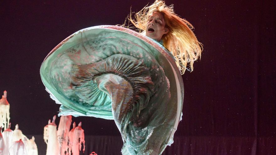 Y el Bilbao BBK Live muta en una pista de baile indie pop electrónica