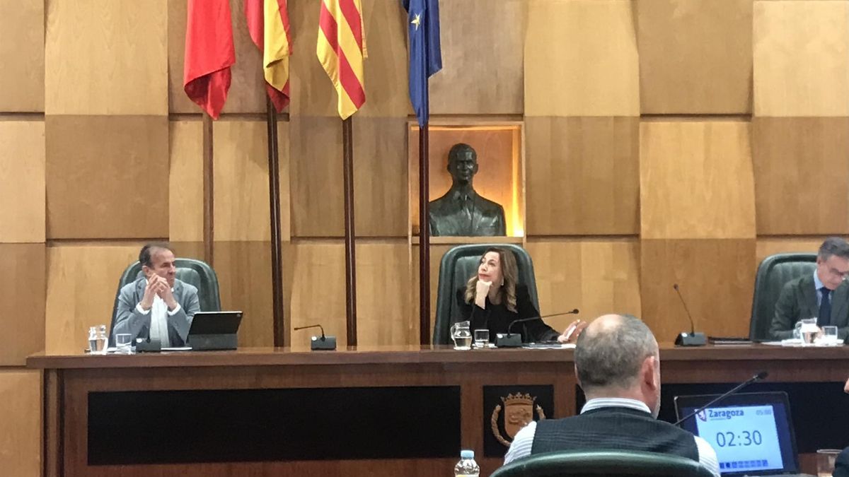 “Denúncieme”: el choque en el pleno de Zaragoza entre la portavoz de ZeC y la alcaldesa por una referencia a la Virgen