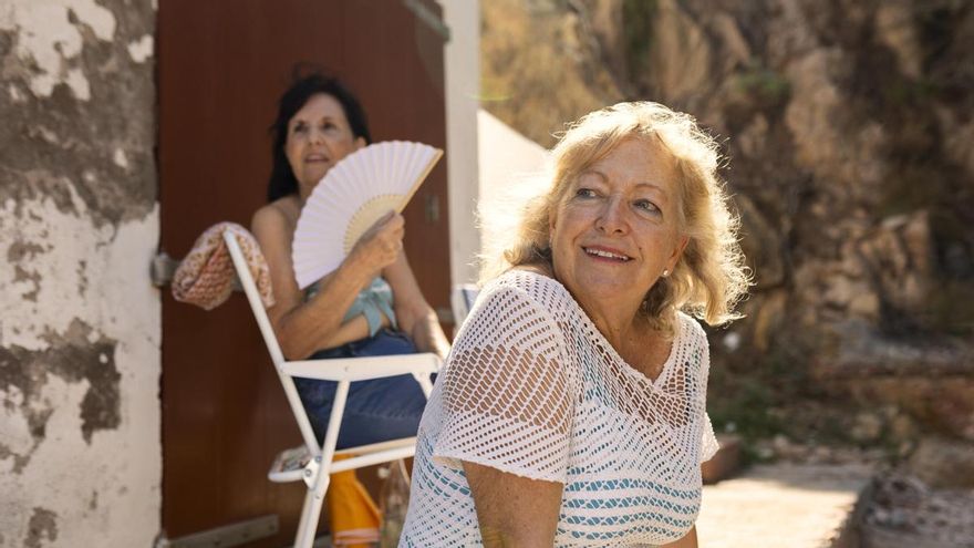 ¿Por qué las mujeres viven más que los hombres? Los secretos de la longevidad femenina