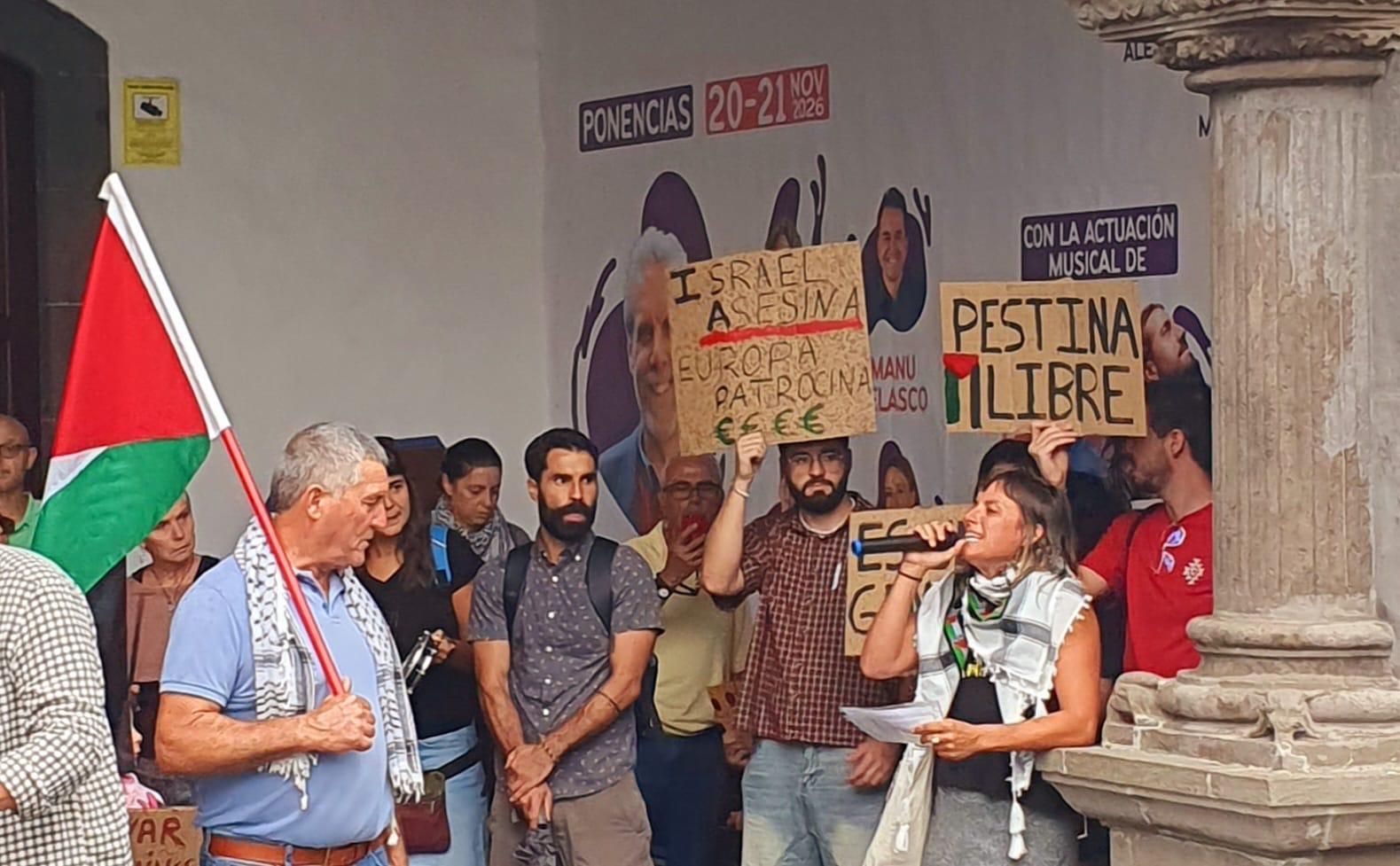 Manifestación celebrada este sábado en favor de Palestina en Santa Cruz de La Palma. LA PALMA AHORA