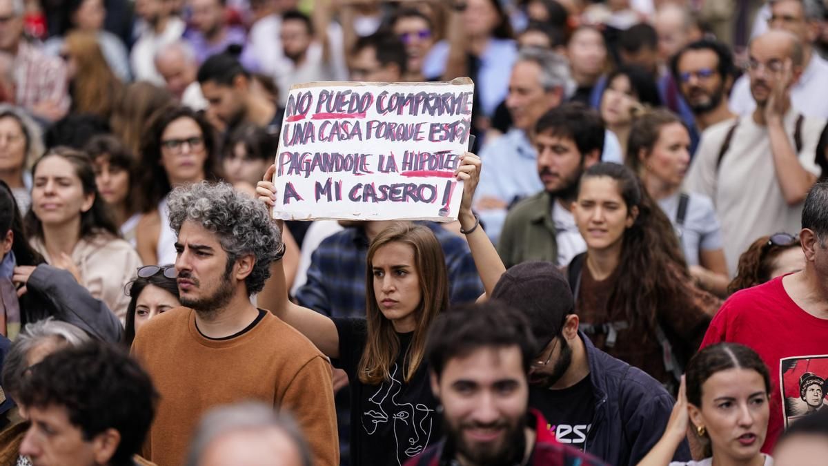 Manifestación en defensa de una vivienda digna en Madrid, este domingo