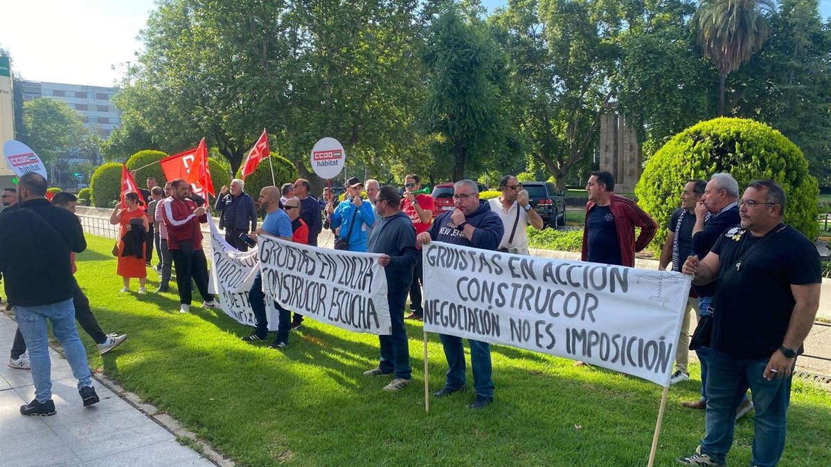 CCOO critica que UGT y Construcor no hayan ratificado en el Sercla el acuerdo de subida a los gruistas