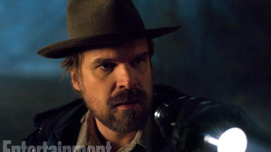 Hooper es David Habour en 'Stranger Things'