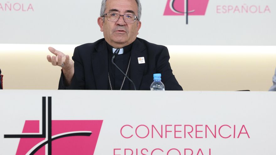 El presidente de los obispos se contradice a sí mismo tras la visita del Papa: “Nunca he pedido elecciones anticipadas”