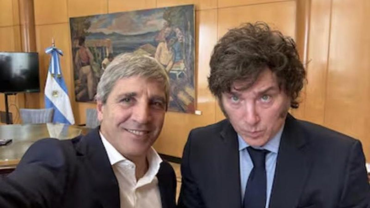 Milei descartó la salida de Caputo y dijo que tiene US$125.000 millones para enfrentar una corrida cambiaria