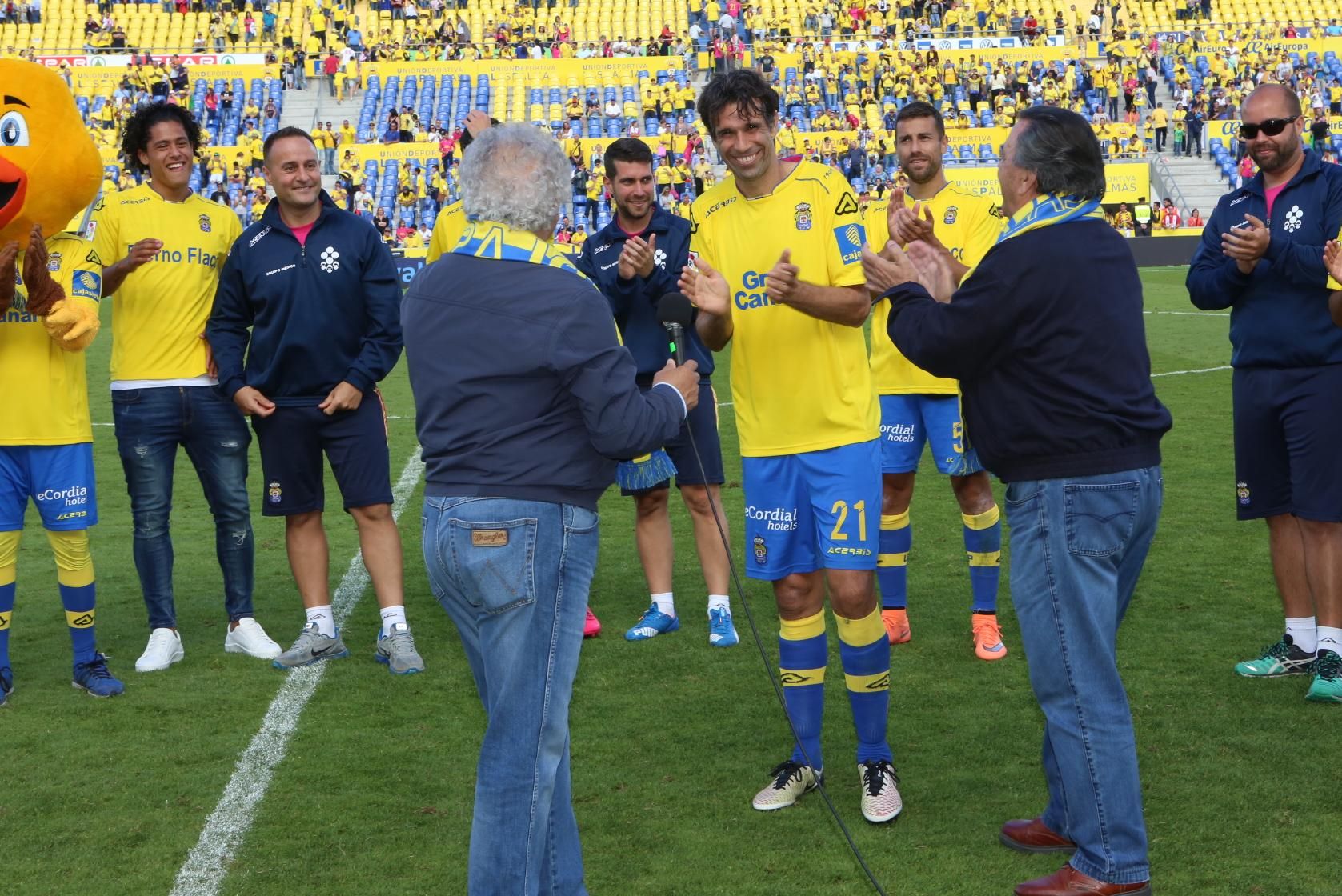 El último de partido de Juan Carlos Valerón en el Estadio de Gran Canaria. (Alejandro Ramos).