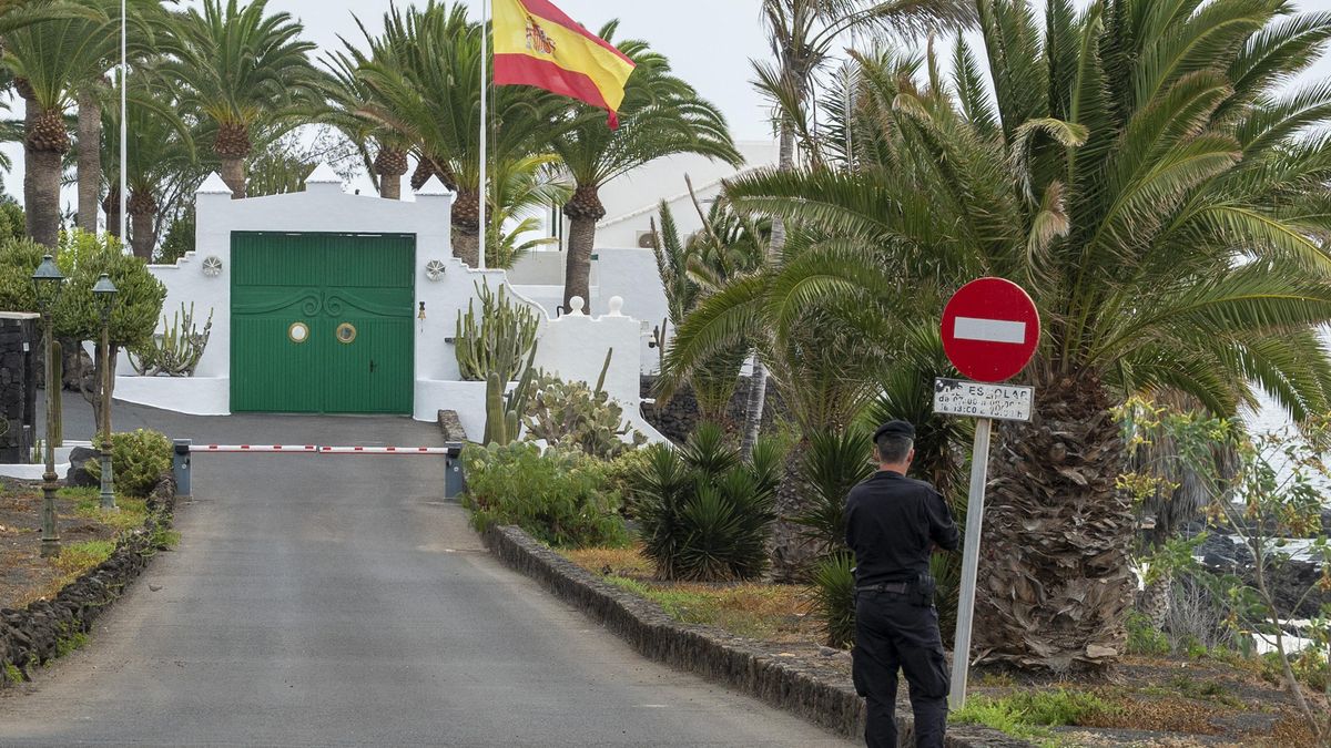 Vista exterior de la residencia de La Mareta este sábado, donde el presidente del Gobierno, Pedro Sánchez, va a veranear junto a su familia.