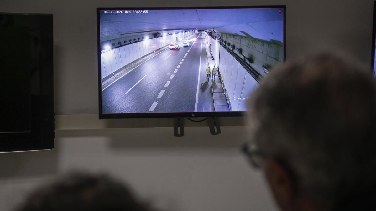 Centro de control en el simulacro de accidente en el túnel de los omeyas