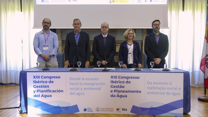 Expertos piden una gestión pública del agua que "proteja frente a las privatizaciones"