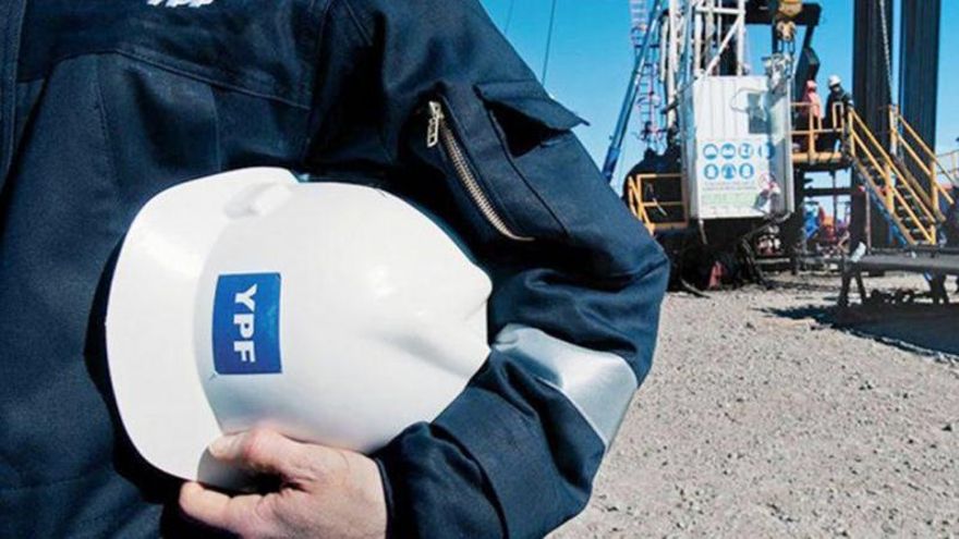 A horas del vencimiento del plazo, YPF prepara una ultimísima oferta para los acreedores que todavía se resisten al canje