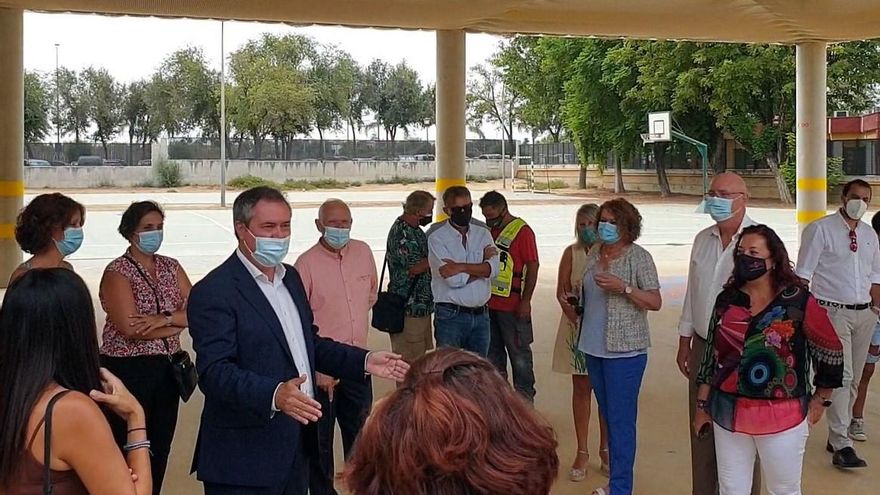 Los ayuntamientos socialistas le pasarán a la Junta de Andalucía la factura de la desinfección de los colegios por el coronavirus