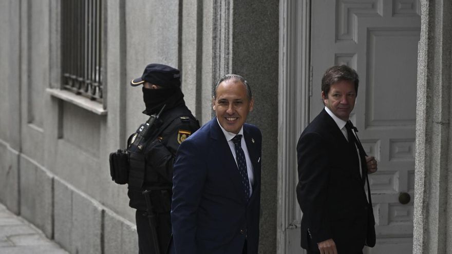 El decano del Colegio de la Abogacía de Madrid, Eugenio Ribón, llega al Tribunal Supremo