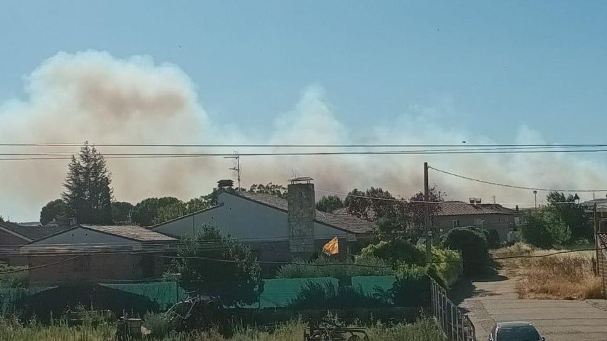 Columna de humo visible desde Yunquera de Henares