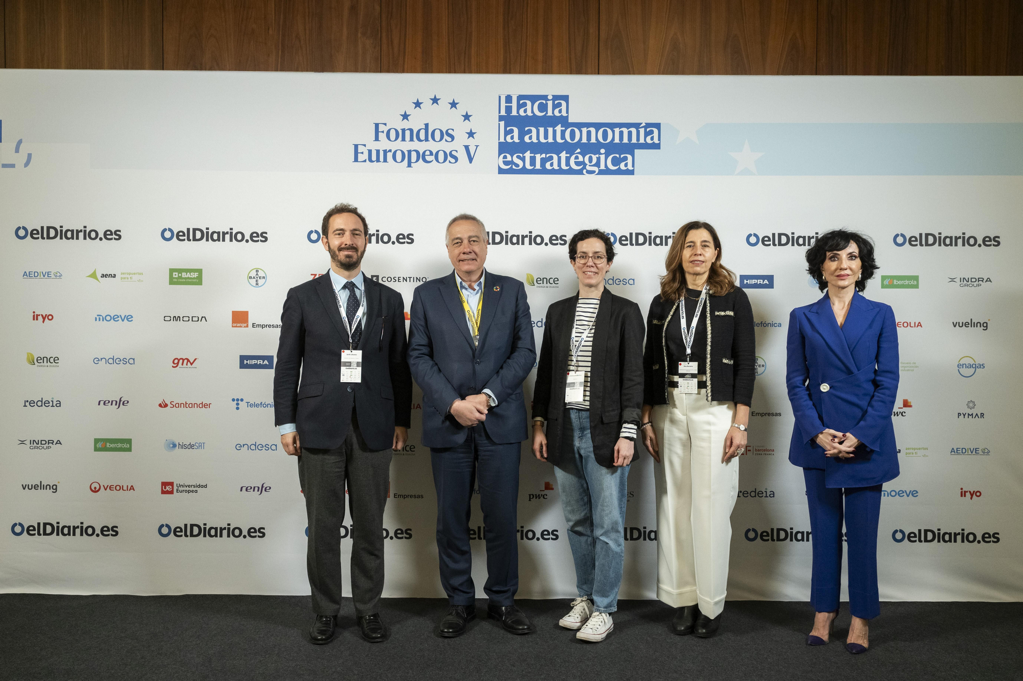 Jordi Llinares Sanjuan, director general de Programas Industriales del Ministerio de Industria y Turismo; Pere Navarro, delegado Especial del Estado en el Consorci de la Zona Franca de Barcelona; Cristina Bolinches, redactora de Economía de elDiario.es; Ana Barreira, directora fundadora de IIDMA (Instituto Internacional de Derecho y Medio Ambiente); Almudena López del Pozo, consejera Delegada de PYMAR