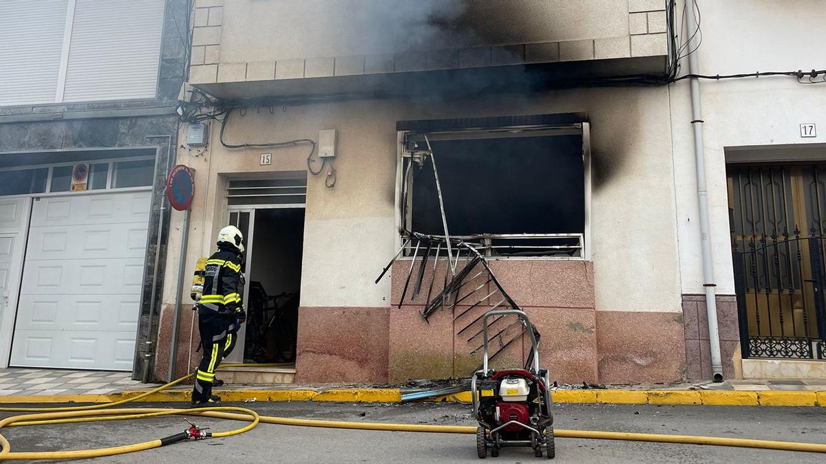 Detenido un hombre tras incendiar la casa en la que vivían sus padres en Tarazona de la Mancha