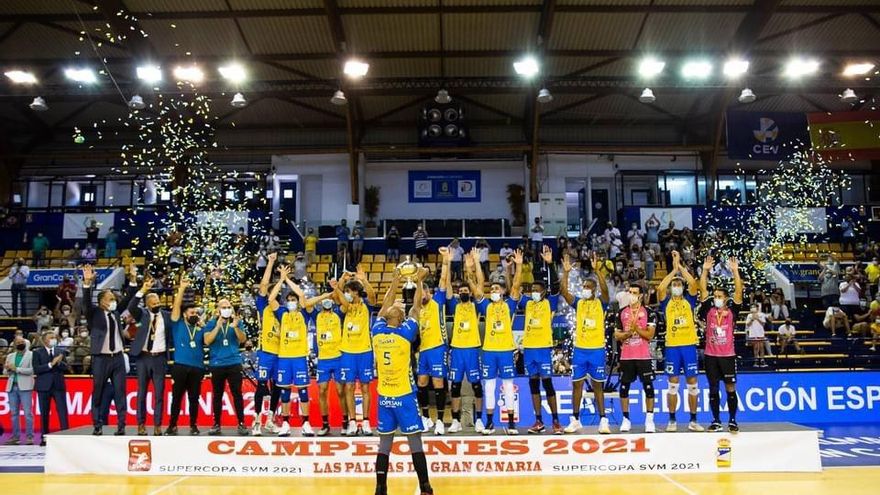 El CV Guaguas, campeón de la Supercopa 2021