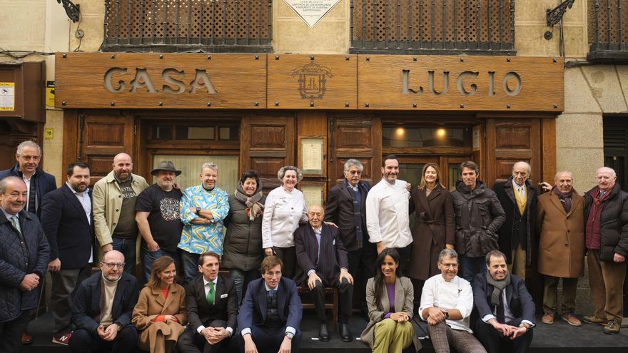 Ocho restaurantes en los que degustar una reinterpretación de los huevos rotos de Casa Lucio, los más famosos de Madrid