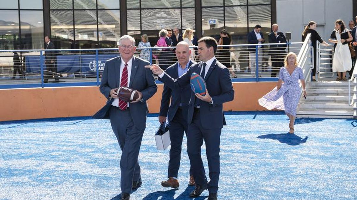 Pradales, en la Boise State University, jugando a fútbol