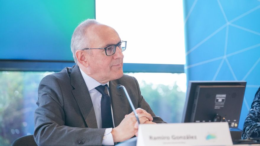 Álava abre un frente institucional contra el Ararteko a cuenta de la necesidad de pedir cita previa para hacer trámites