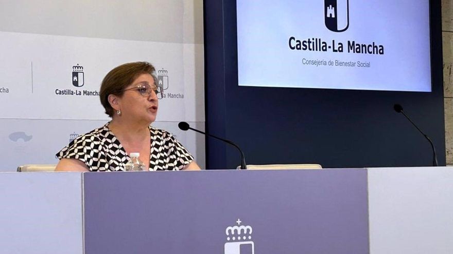 La Junta enmendará el concierto social de menores de acogida "si es necesario" y pide a CCOO "dejar el espectáculo"