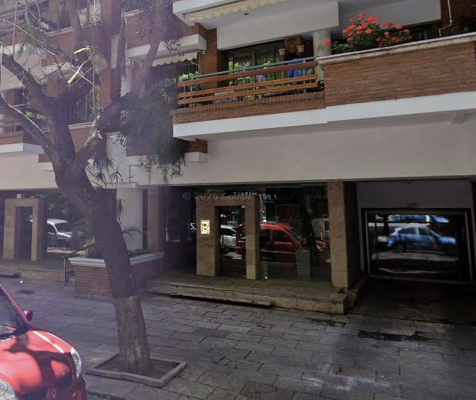 El edificio en Miró al 500 donde vive el jefe de Gabinete, propiedad que no incorporó en su DDJJ.