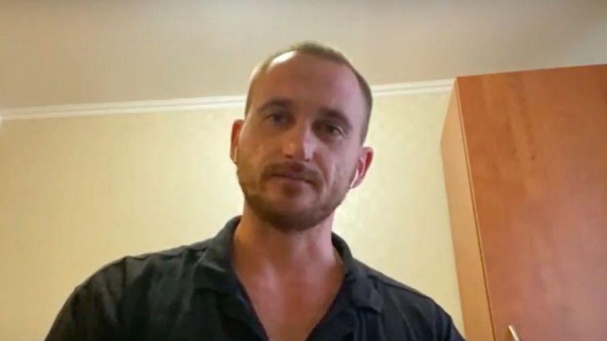 Es paracaidista ruso, luchó en Ucrania, contó lo que vio y debió huir de su país: “No veo justicia en esta guerra”