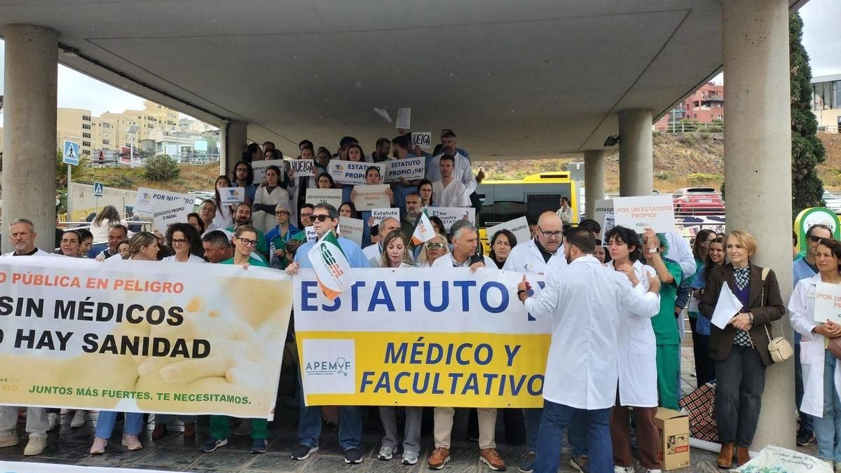 Sindicatos médicos ven "insuficiente" la propuesta del Servicio Canario de Salud para resolver el conflicto sanitario