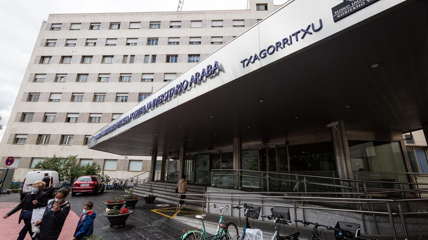 Archivo - Exterior del Hospital de Txagorritxu (Vitoria). En Vitoria, País Vasco (España), a 8 de junio de 2020.