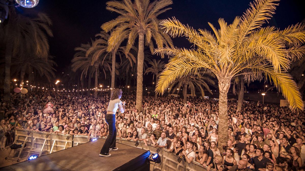 En 2009 la histórica fiesta se mudó al Parc de la Mar, donde llegó a alcanzar una media de más de 15.000 asistentes.