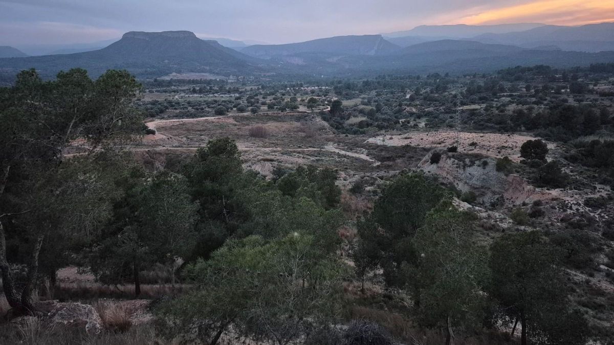 Els veïns de la Losa del Obispo es rebel·len contra el projecte de magatzem de fibrociment a 250 metres del nucli urbà