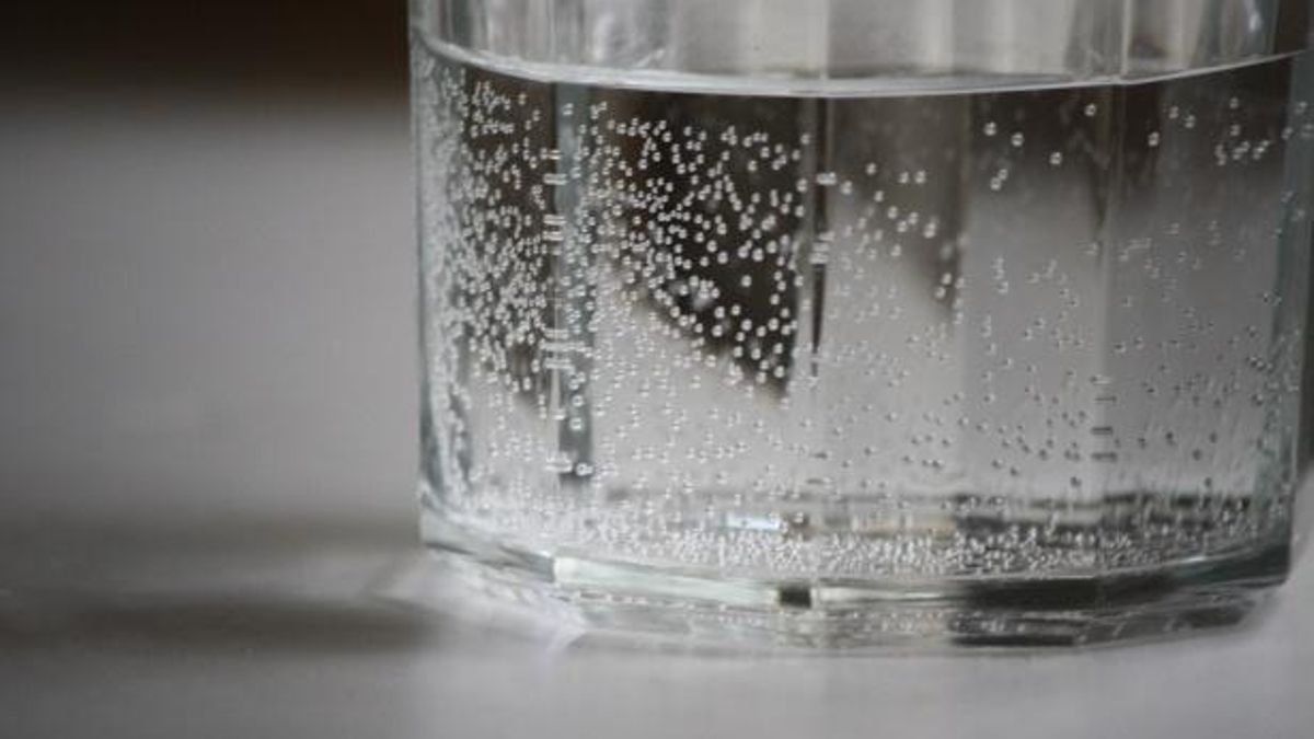 Este es el motivo por el que muchos chefs sumergen sus verduras en agua con gas antes de cocinarlas