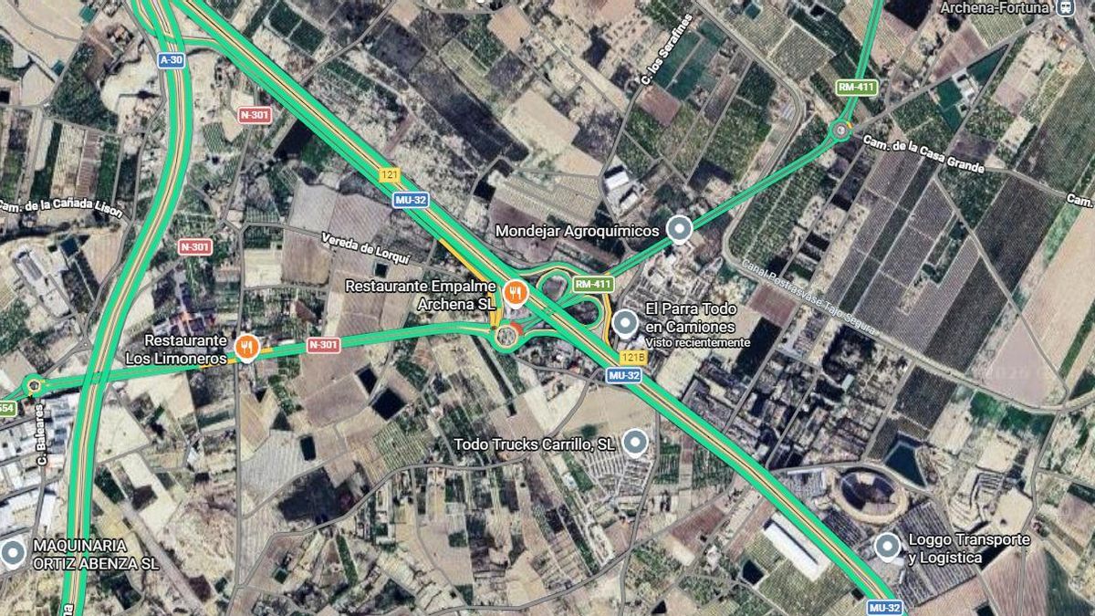 Corte en el kilómetro 14 de la MU-32, en sentido Murcia, en el cruce de Archena-Venta El Empalme