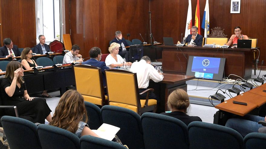 Los números dan para una moción de censura histórica al PP en Santander: la alternancia política que nunca se produjo