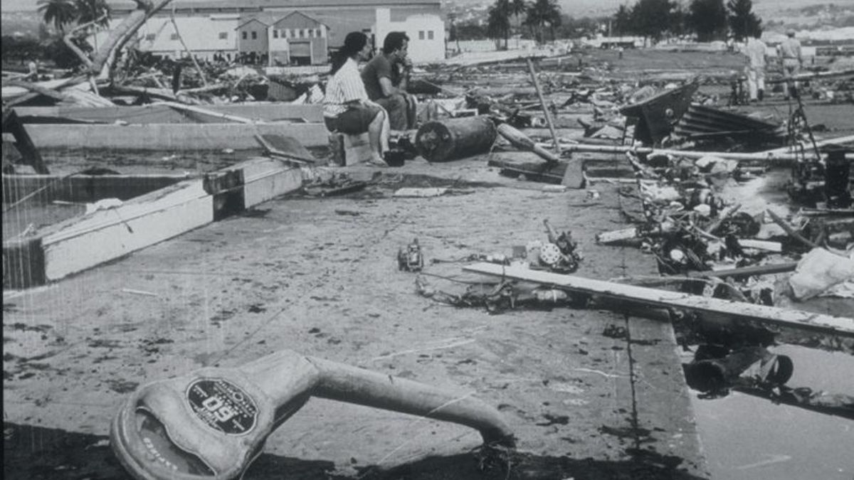 El tsunami generado por el sismo cruzó el Pacífico arrasando ciudades en Chile, Hawái y Japón