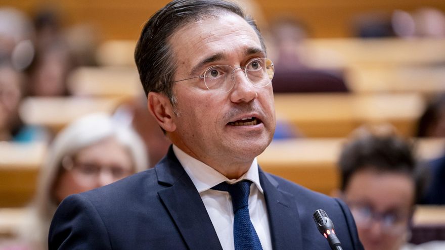 El ministro de Asuntos Exteriores, Unión Europea y Cooperación, José Manuel Albares, interviene durante una sesión de control al Gobierno, en el Senado, a 9 de septiembre de 2025, en Madrid (España).