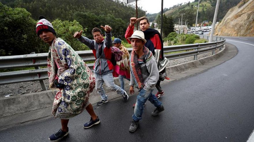 HRW pide evitar imponer "requisitos imposibles" a los migrantes venezolanos