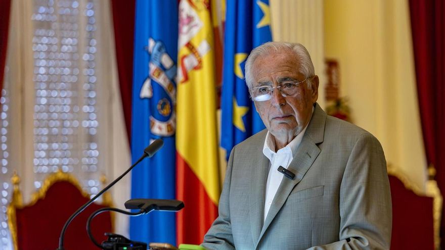 El presidente de Melilla, Juan José Imbroda (PP), durante una rueda de prensa.