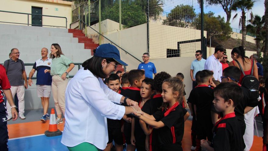 Carolina Darias inaugura la nueva temporada de las Escuelas Deportivas Municipales, en la que participarán 750 niños y niñas
