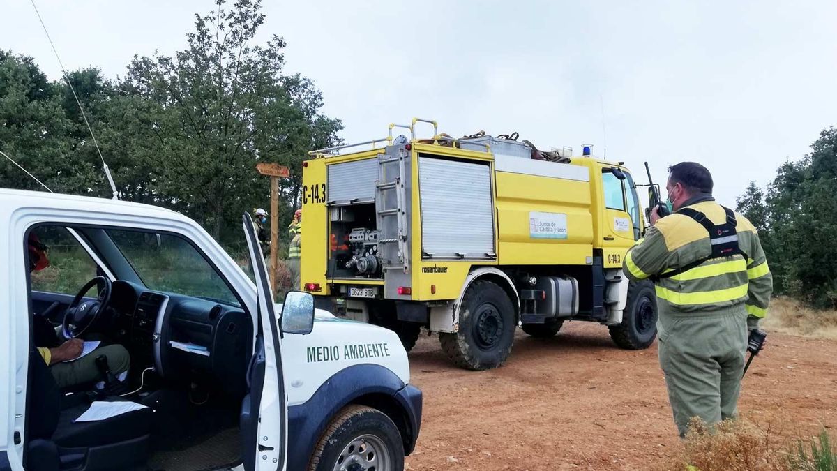 La Junta contrata las comunicaciones antiincendios dividiendo por regiones: León en un lote y Castilla en otro