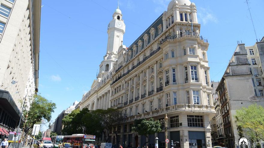 Hackearon la Legislatura porteña y pidieron no usar las computadoras ni el WiFi