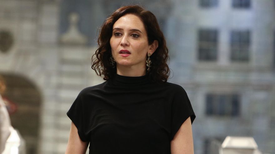 Isabel Díaz Ayuso en la reapertura de la estación de Metro de Gran Vía.